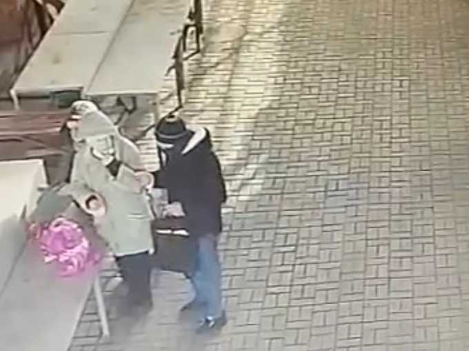 В Шахтах у пожилой женщины украли кошелек с пенсией