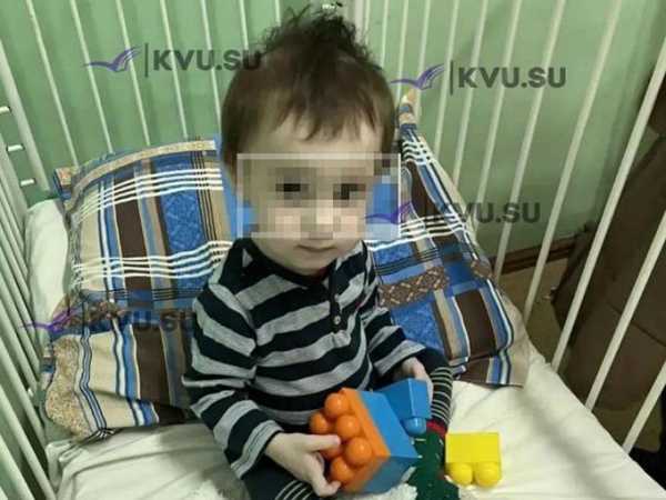 Под Шахтами в подъезде нашли оставленного малыша в коляске