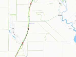 Пробка сковала движение на трассе недалеко от города Шахты