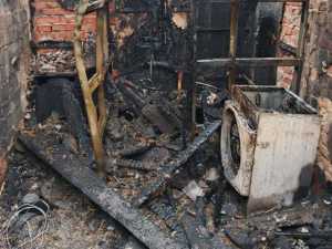 В Шахтах в пожаре в частном доме погибла 63-летняя женщина