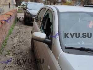 В поселке Артём города Шахты произошла серия краж из автомобилей