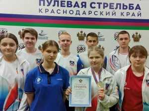 Спортсменка из Шахт заняла второе место на соревнованиях по стрельбе