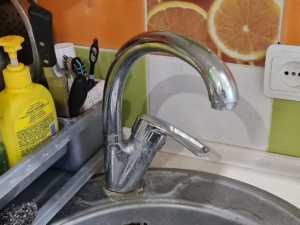 В Шахтах из-за аварийных работ несколько районов остались без воды 24 декабря