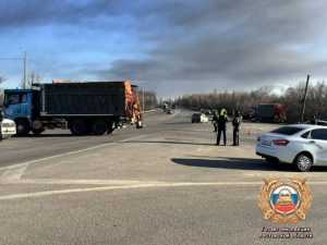 Из-за пожара перекрыли участок федеральной трассы под Новошахтинском