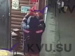 Дед Мороз вернулся: в Шахтах мужчина принёс назад украденную новогоднюю игрушку