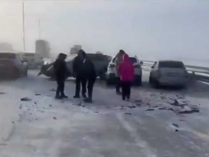 Стали известны подробности аварии, из-за которой образовалась пробка недалеко от Шахт