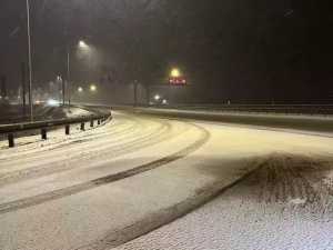 Водителей города Шахты предупредили о снегопаде на трассе М-4 Дон