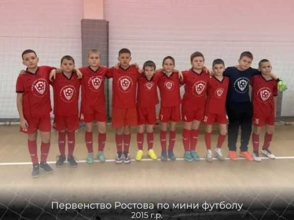 Футбольные команды Шахт привезли три золота с Первенства Ростова по мини-футболу