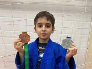 Две медали на областных соревнованиях завоевал 8-летний боец из Шахт