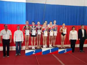 Юные батутистки из Шахт завоевали золото на областном первенстве