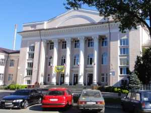 Ремонт фасада Дворца спорта планируется в Шахтах этим летом