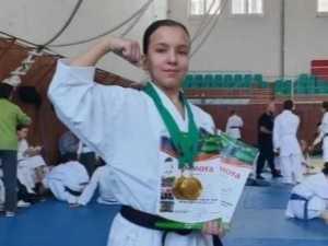 Каратистка из города Шахты завоевала два «золота» на первенстве ЮФО в Майкопе