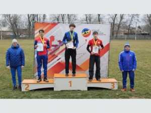 На первенстве региона по спортивному ориентированию победил ученик школы из Октябрьского района