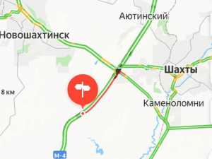 Трасса под Шахтами снова стала в пробку из-за дорожных работ