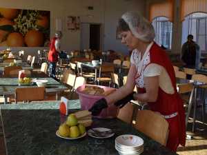 В Шахтах пересмотрели стоимость школьного питания