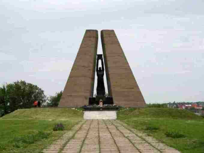 Перенесен на год капремонт Мемориала жертвам фашизма в Шахтах