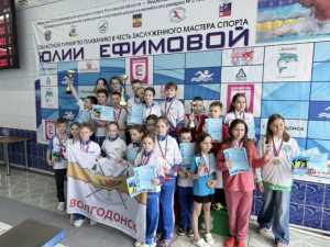 На областном турнире пловцы из Шахт заняли первые места