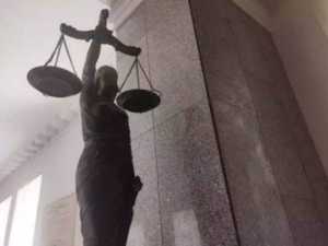 В Шахтах освободили от уголовной ответственности мужа, избившего трубой жену