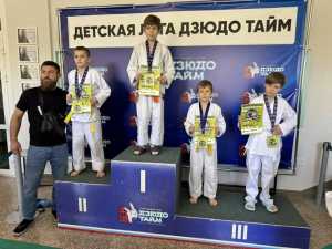 Воспитанники спортшколы Шахт взяли семь наград на турнире по дзюдо