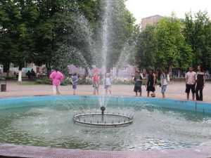 В Шахтах фонтан на Арбате открылся раньше обещанного срока