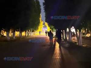 Жители Шахт вновь пожаловались на отсутствие освещения в Александровском парке